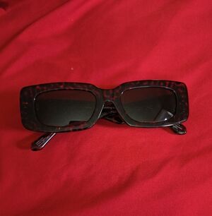 Sito Reaching Dawn Cheetah Polrtoised  Rectangular Women's Sunglasses - New